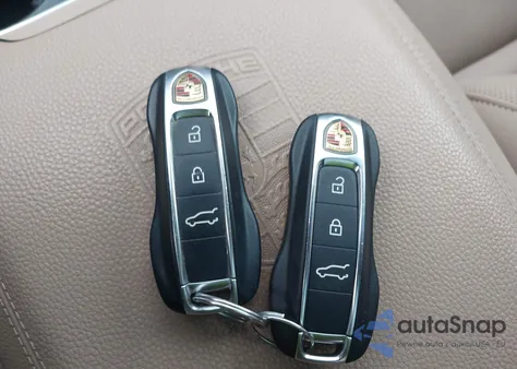 2021 Porsche Cayenne Coupe z USA, uszkodzony, nr VIN WP1BA2AY9MDA42248